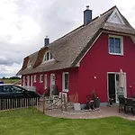 Semesterbostad Haus Elve *